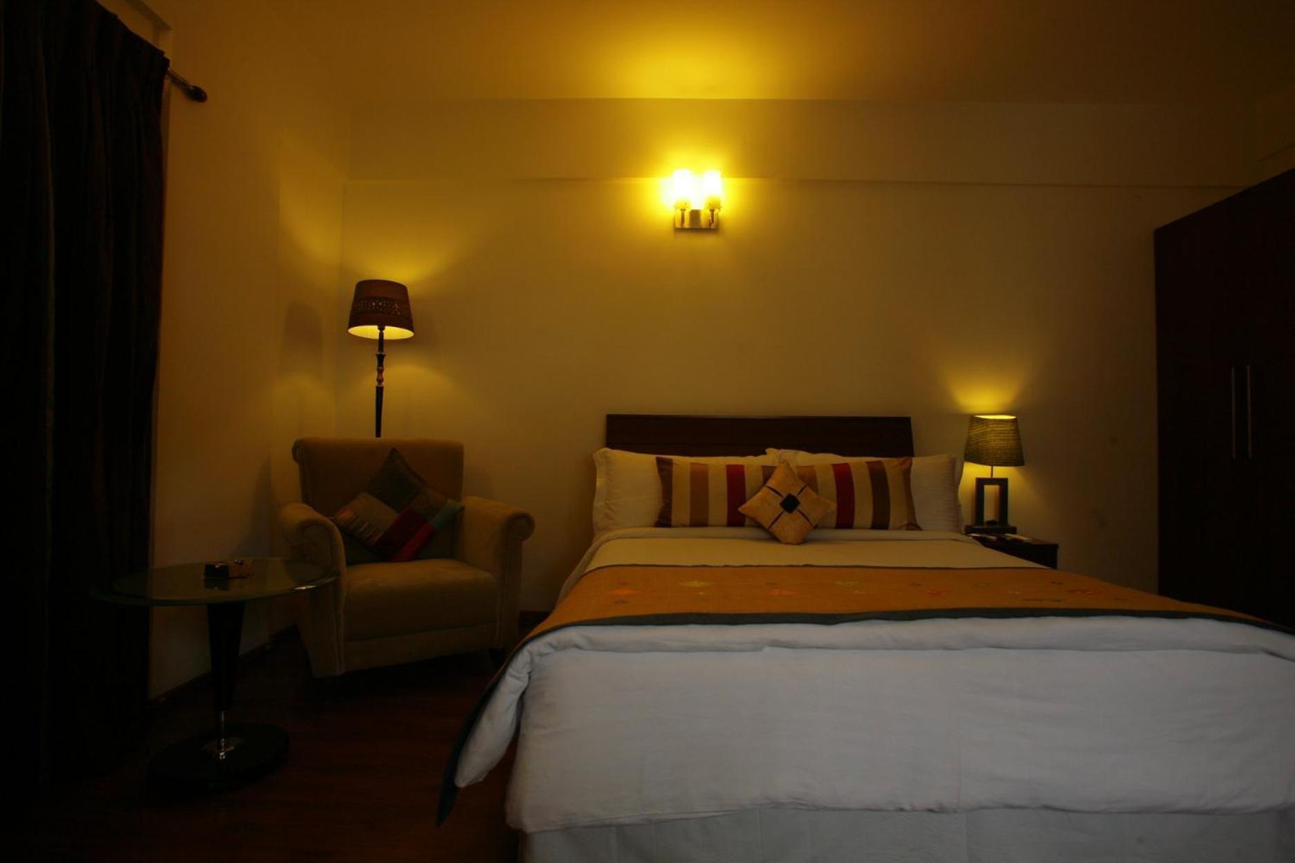 Justa Off Mg Road Hotel Bengaluru Kültér fotó