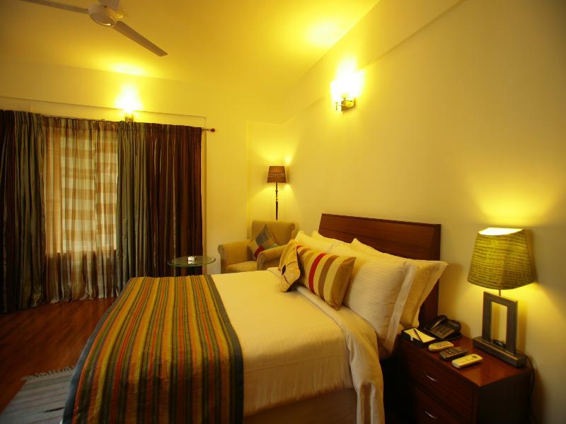 Justa Off Mg Road Hotel Bengaluru Kültér fotó