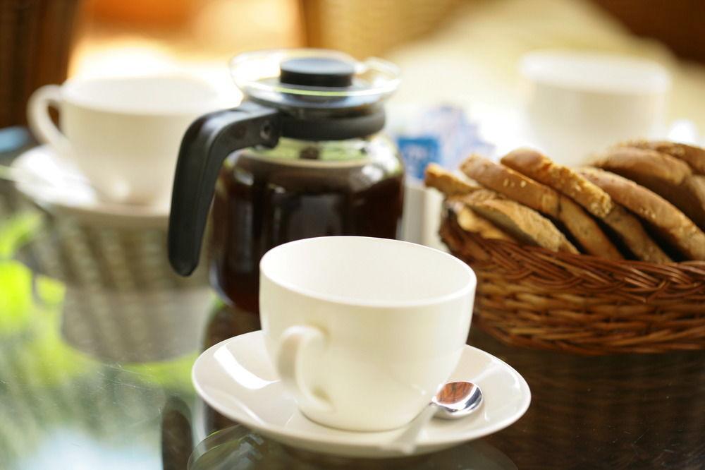 Justa Off Mg Road Hotel Bengaluru Kültér fotó