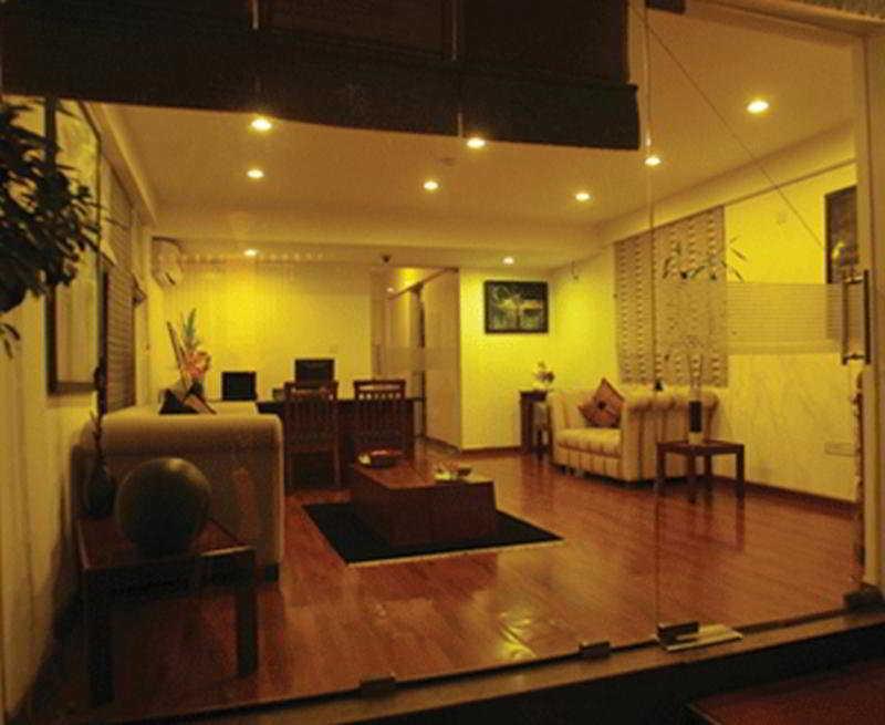 Justa Off Mg Road Hotel Bengaluru Kültér fotó