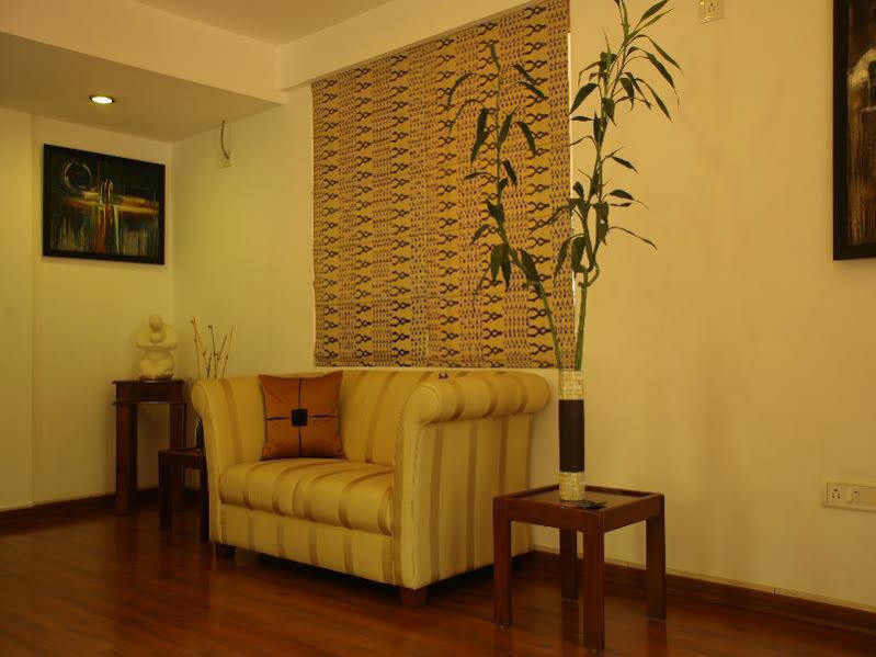 Justa Off Mg Road Hotel Bengaluru Kültér fotó